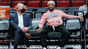 Damian Lillard se encuentra fuera con lesión abdominal