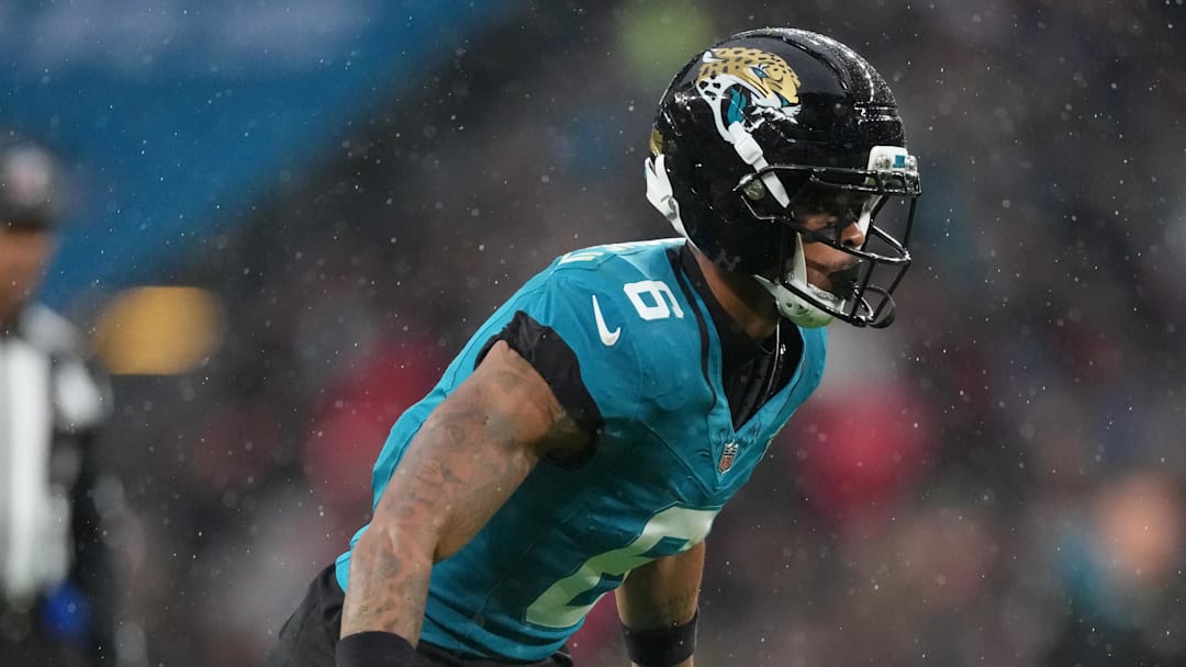 Oct 19, 2025; London, United Kingdom; Jacksonville Jaguars safety Darnell Savage (6) gets in position before a play against the Los Angeles Rams during the first half of an NFL International Series game at Wembley Stadium. Mandatory Credit: Kirby Lee-Imagn Images Oct 19, 2025; London, United Kingdom; Jacksonville Jaguars safety Darnell Savage (6) gets in position before a play against the Los Angeles Rams during the first half of an NFL International Series game at Wembley Stadium. Mandatory Credit: Kirby Lee-Imagn Images