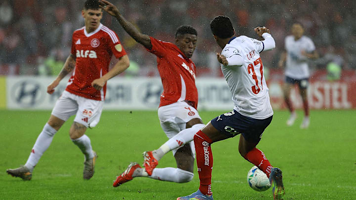 Zagueiro está de saída do Beira-Rio