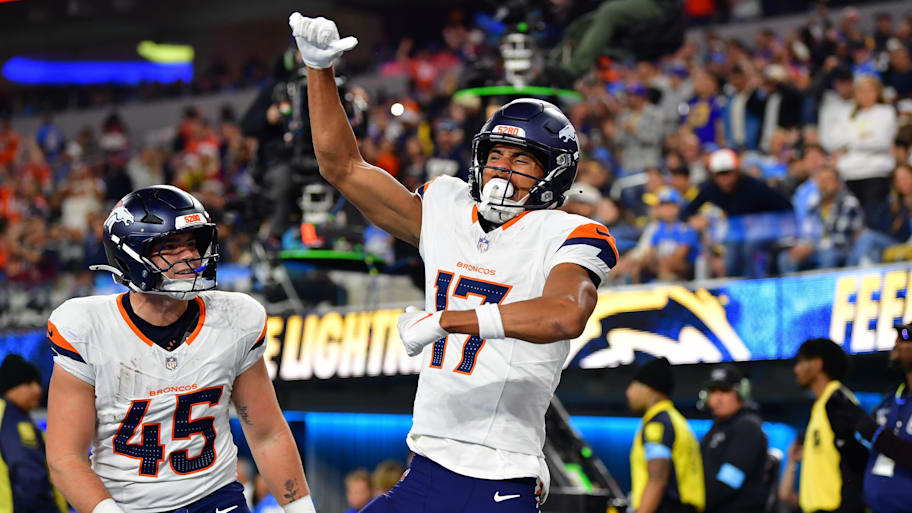 Denver Broncos traded wide receiver Devaughn Vele to the New Orleans Saints. | Gary A. Vasquez-Imagn Images