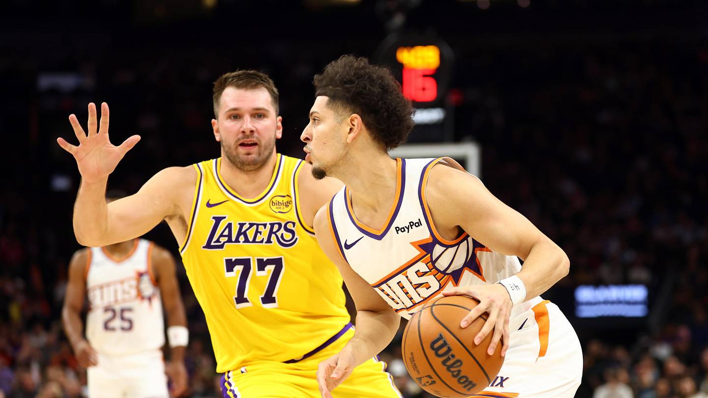 フェニックス・サンズ、対ロサンゼルス・レイカーズでプレシーズンを印象的な勝利でキャップ
