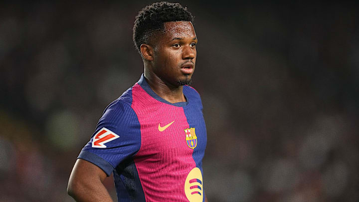 Le jeune attaquant espagnol du FC Barcelone pourrait quitter la Catalogne cet été. Le jeune attaquant espagnol du FC Barcelone pourrait quitter la Catalogne cet été.