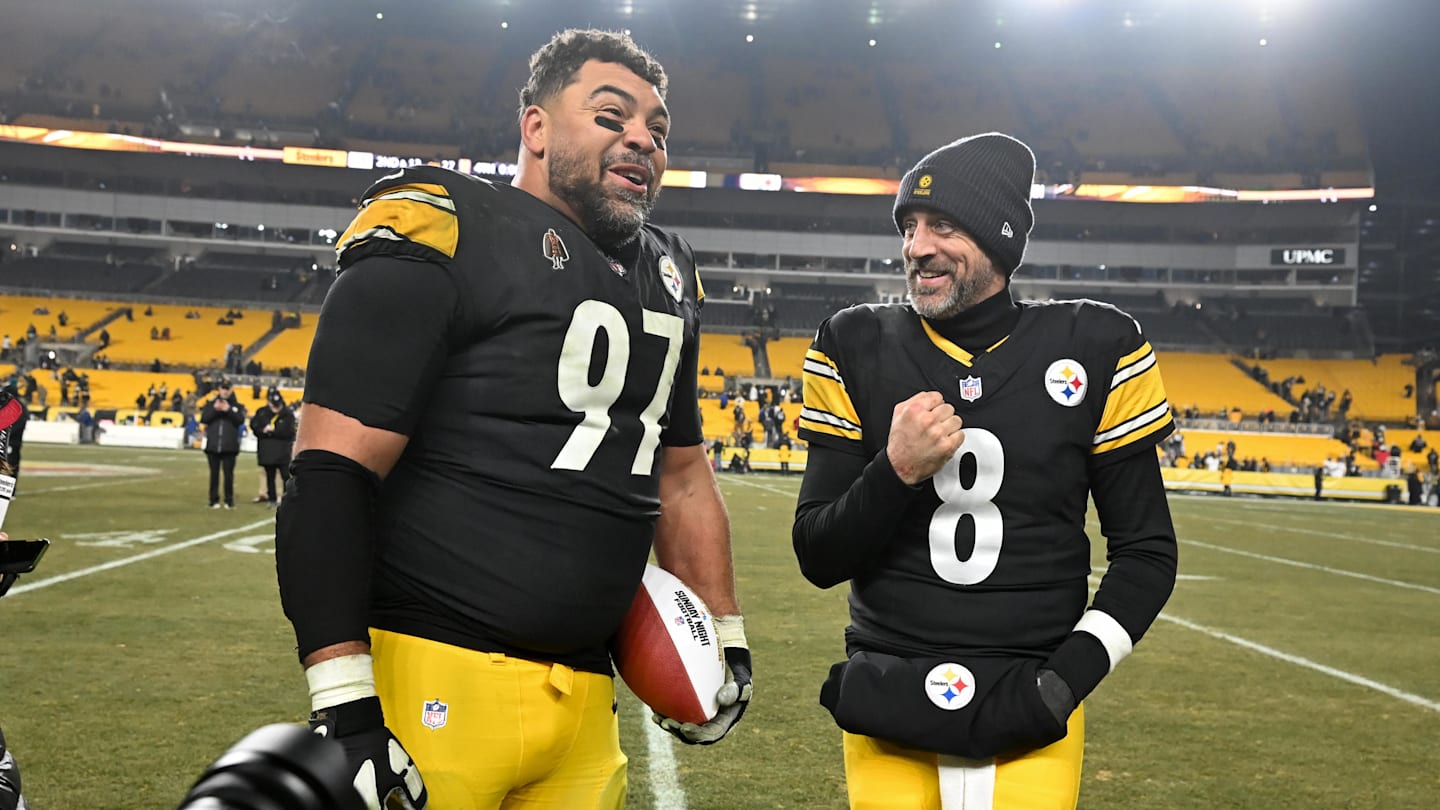 Albert Breer Goes Inside Aaron Rodgers’s Wild Ride Back to the NFL Playoffs