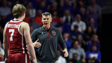 Porter Moser of the Oklahoma Sooners