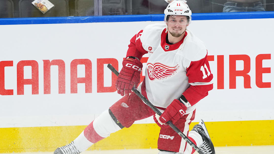 Apr 17, 2025; Toronto, Ontario, CAN; Detroit Red Wings right wing Vladimir Tarasenko (11) stretches during the warmup before a game against the Toronto Maple Leafs at Scotiabank Arena. Mandatory Credit: Nick Turchiaro-Imagn Images Apr 17, 2025; Toronto, Ontario, CAN; Detroit Red Wings right wing Vladimir Tarasenko (11) stretches during the warmup before a game against the Toronto Maple Leafs at Scotiabank Arena. Mandatory Credit: Nick Turchiaro-Imagn Images