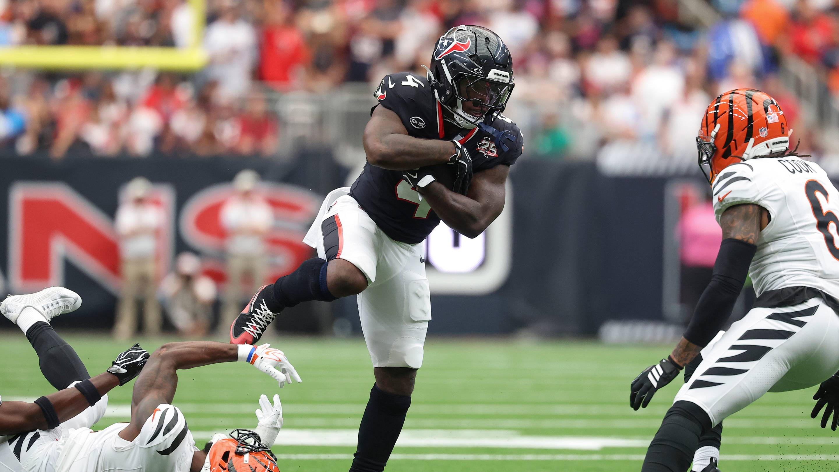 3 Texans Offensive Weapons Who Must Step Up After Falling to 0-2