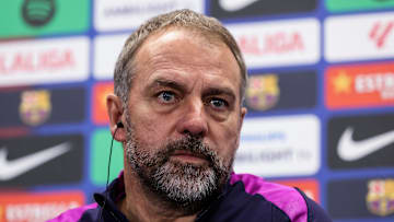 Hansi Flick pourrait voir un jeune crack intégrer ses rangs à l'avenir. Hansi Flick pourrait voir un jeune crack intégrer ses rangs à l'avenir.