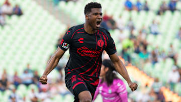 De acuerdo con el diario El Universal, el América querría al campeón de goleo de Xolos de Tijuana, el delantero colombiano Raúl Zúñiga.