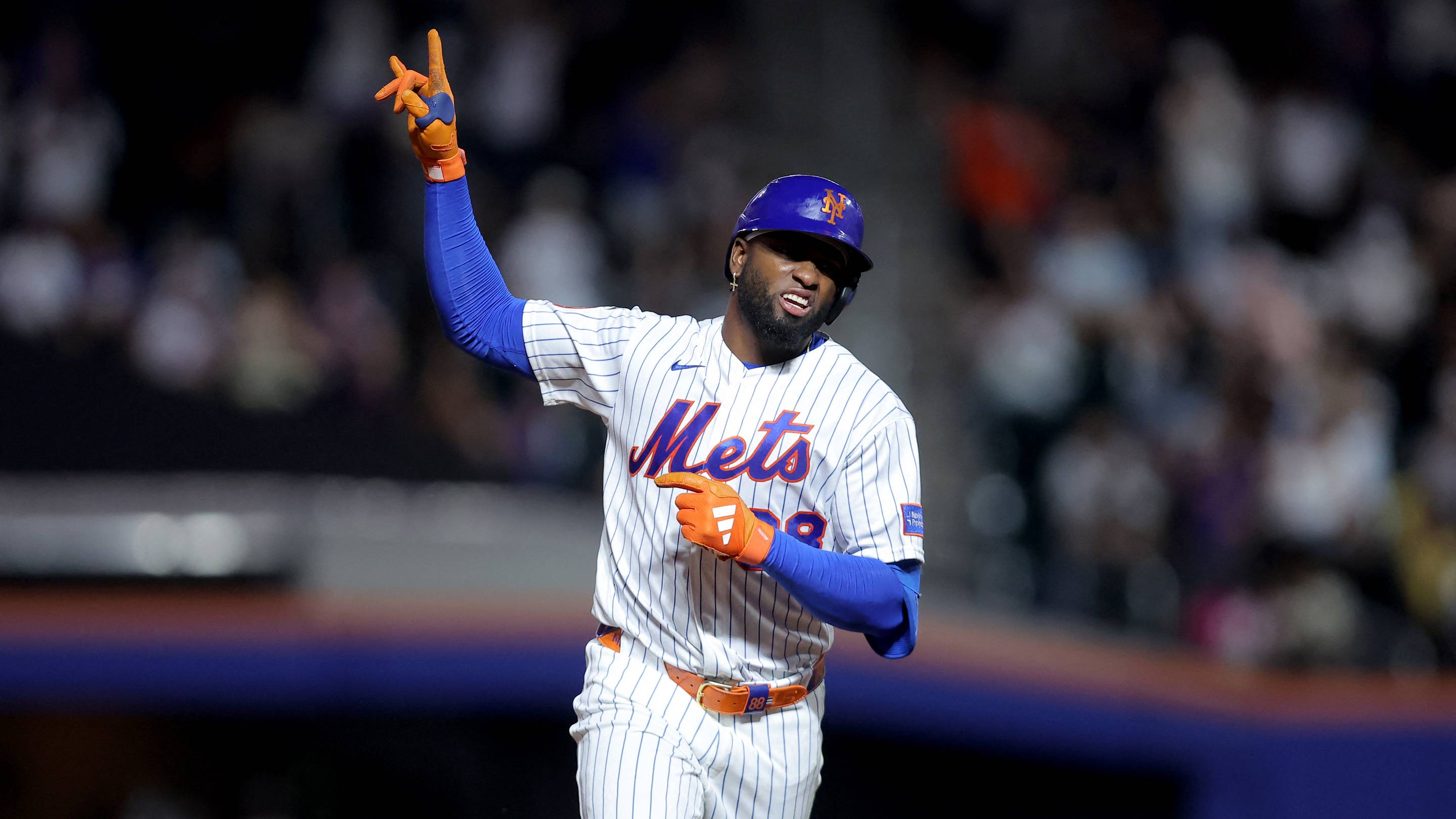 Rangers should keep a close eye on these upcoming team options
