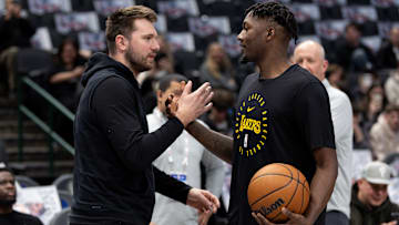 Los Angeles Lakers v Dallas Mavericks