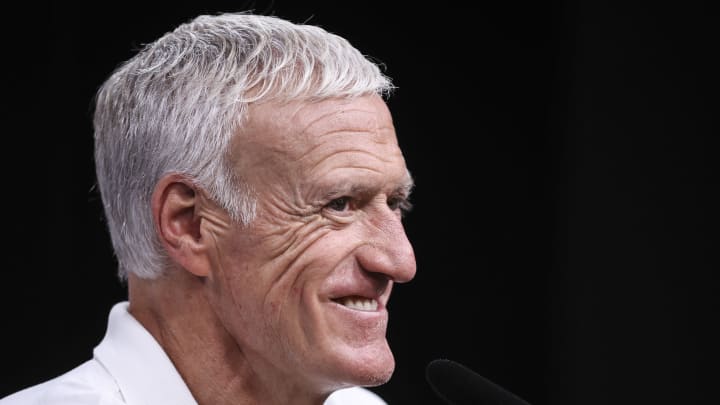 Didier Deschamps devrait changer de système.