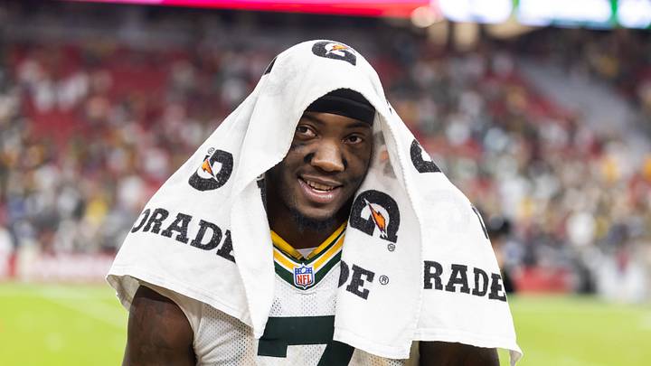 Oct 19, 2025; Glendale, Arizona, USA; Green Bay Packers linebacker Quay Walker (7) against the Arizona Cardinals at State Farm Stadium. Mandatory Credit: Mark J. Rebilas-Imagn Images