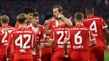 Bayern Munich players celebrating against St. Pauli.