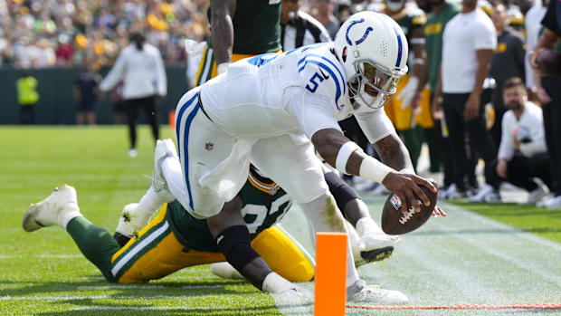 colts-anthony-richardson-dives-first-down