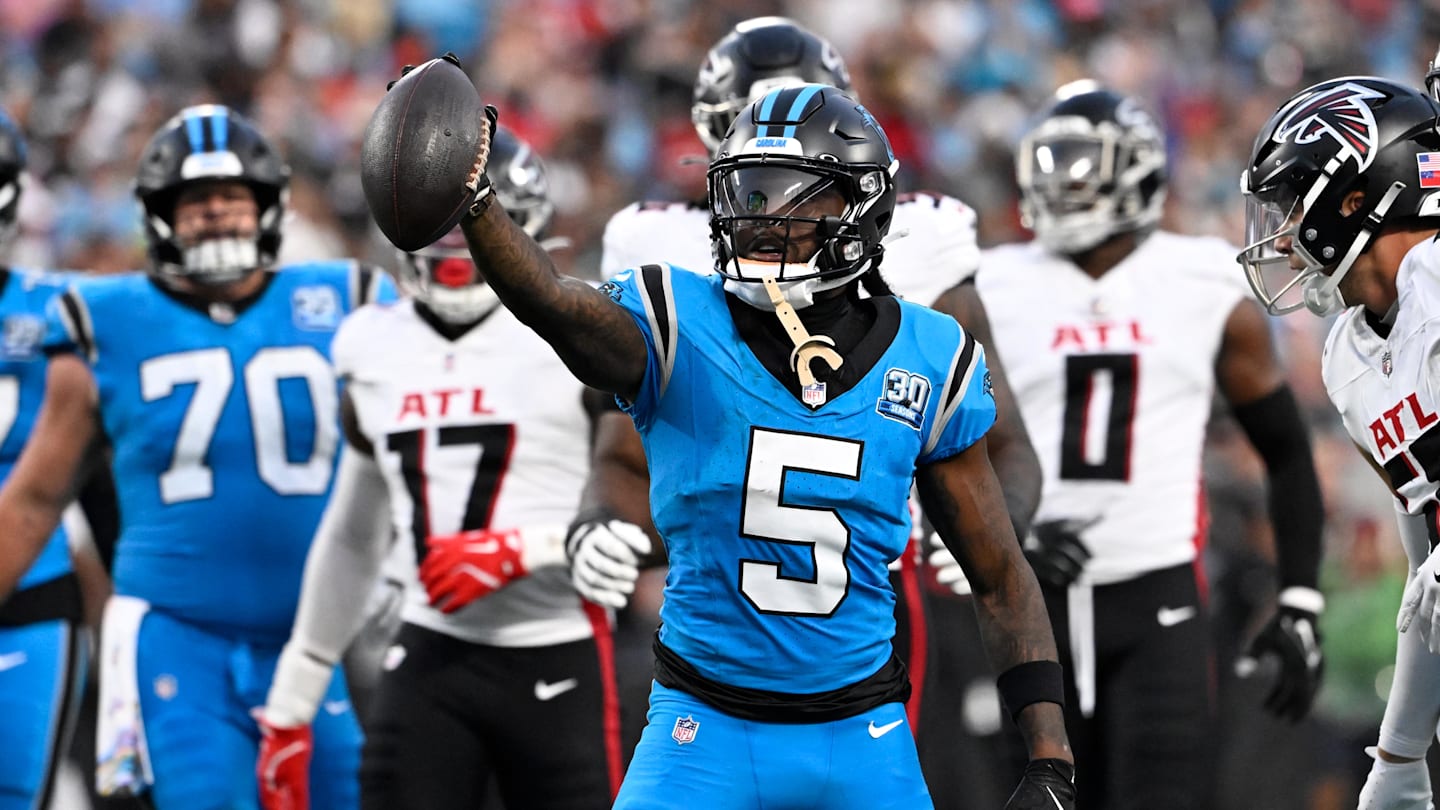 Ravens trade for Dionte Johnson The Den