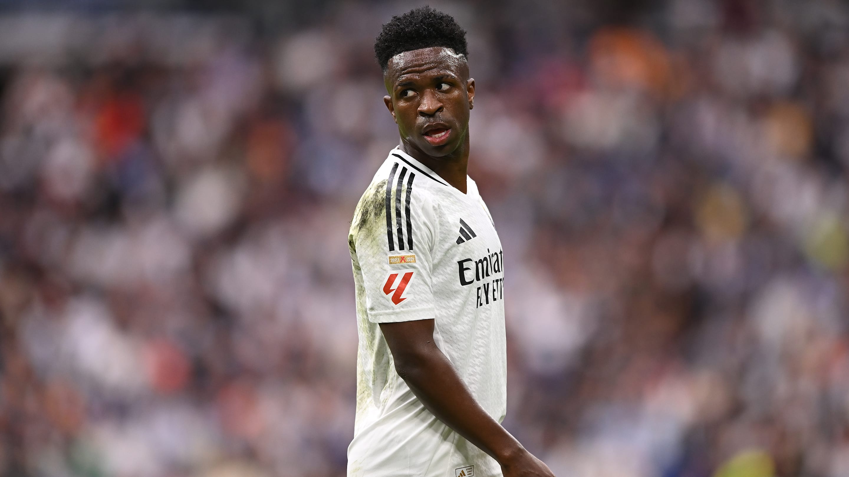 Real Madrid mercato : Salaire XXL, long contrat, primes... Les détails de la prolongation de Vinicius Jr dévoilés