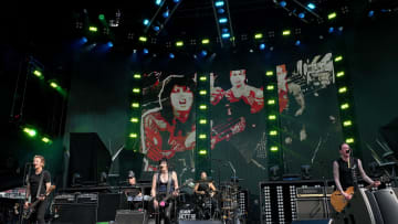 The Stadium Tour: Def Leppard, Mötley Crüe, Poison, Joan Jett and The Blackhearts and Classless Act