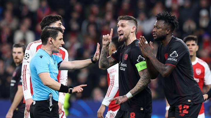 Bayer 04 Leverkusen v Arsenal FC