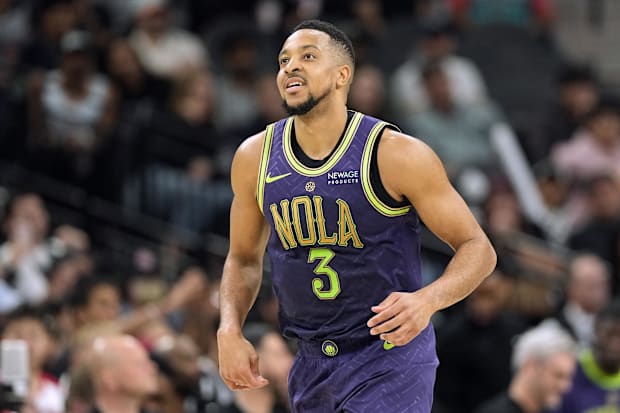 New Orleans Pélicans Guard CJ McCollum (3)