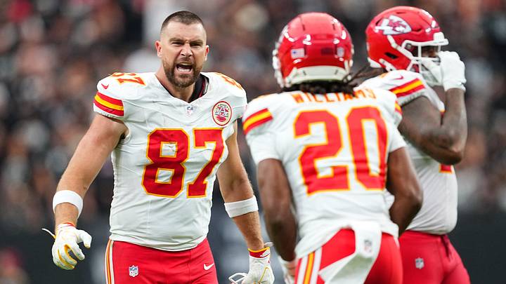 Kansas City Chiefs v Las Vegas Raiders