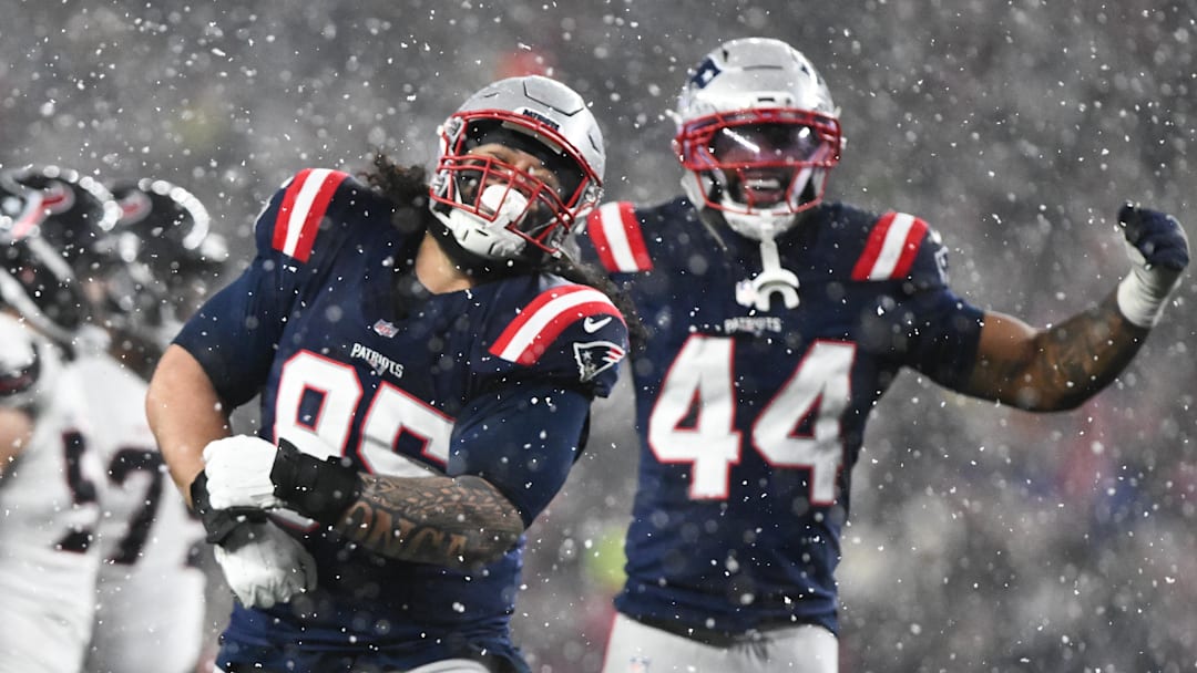 Jan 18, 2026; Foxborough, MA, USA; New England Patriots defensive lineman Khyiris Tonga (95) celebrates a sack in the fourth quarter against the New England Patriots in an AFC Divisional Round game at Gillette Stadium. Mandatory Credit: Brian Fluharty-Imagn Images Jan 18, 2026; Foxborough, MA, USA; New England Patriots defensive lineman Khyiris Tonga (95) celebrates a sack in the fourth quarter against the New England Patriots in an AFC Divisional Round game at Gillette Stadium. Mandatory Credit: Brian Fluharty-Imagn Images