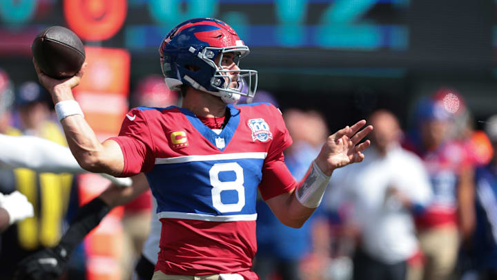 Sep 8, 2024; East Rutherford, New Jersey, USA; New York Giants quarterback Daniel Jones (8) throws the ball during the first half against the Minnesota Vikings at MetLife Stadium.  