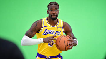 Los Angeles Lakers center Deandre Ayton