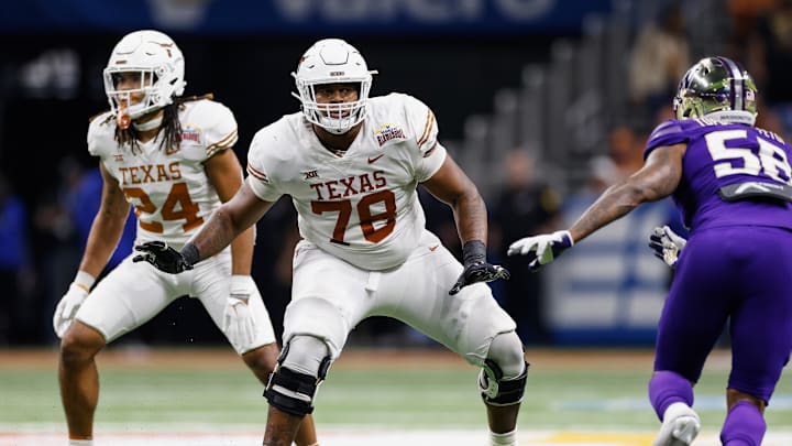 Valero Alamo Bowl - Washington v Texas