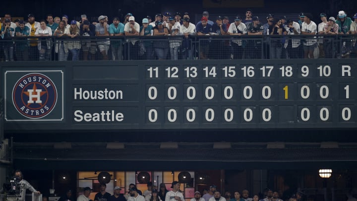 Division Series - Houston Astros v Seattle Mariners - Game Three