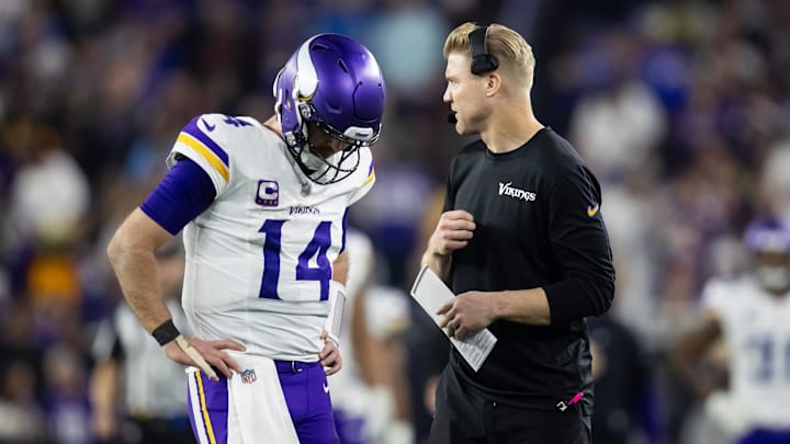 Minnesota Vikings quarterback Sam Darnold (14) with quarterbacks coach Josh McCown against the Los Angeles Rams 