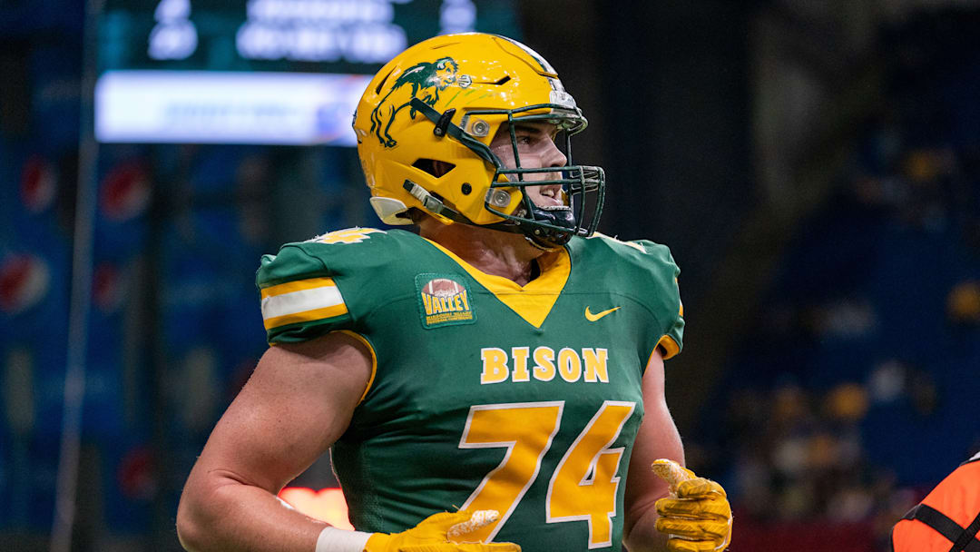 Illinois State v North Dakota State