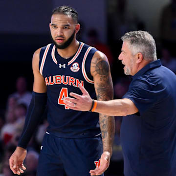 Auburn is a big favorite against Arkansas on Wednesday night.