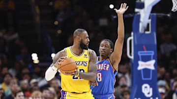 Nov 30, 2023; Oklahoma City, Oklahoma, USA; Oklahoma City Thunder forward Jalen Williams (8) defends