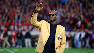 Former Bulldog Champ Bailey celebrated at a recent Tennessee v Georgia game for his Hall of Fame induction.