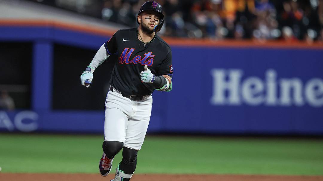 Jun 12, 2026; New York City, New York, USA; New York Mets shortstop Bo Bichette (19) hits a solo home run in the first inning against the Atlanta Braves at Citi Field. Mandatory Credit: Wendell Cruz-Imagn Images