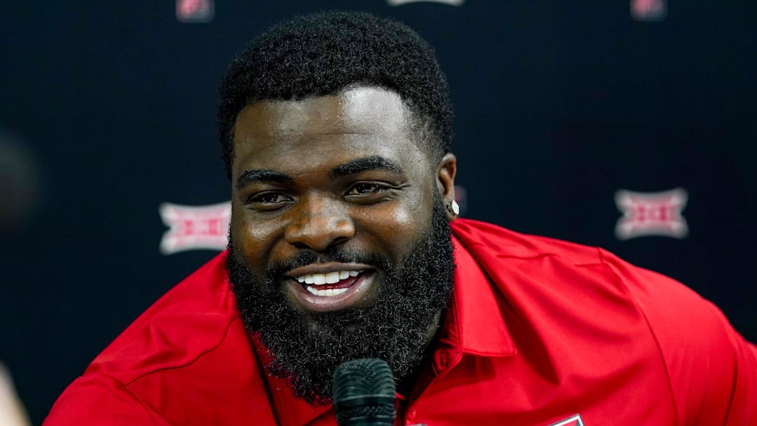 Carolina Panthers defensive lineman Lee Hunter 
