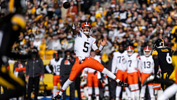 Cleveland Browns v Pittsburgh Steelers
