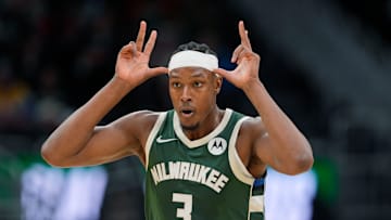 Detroit Pistons v Milwaukee Bucks