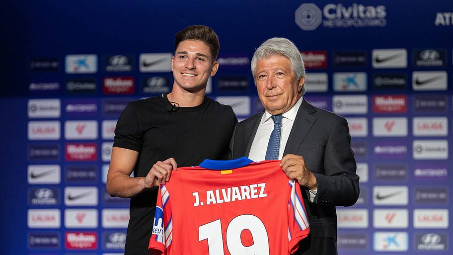 Julián Álvarez, Enrique Cerezo