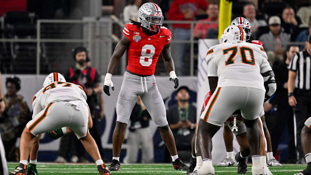 Dec 31, 2025; Arlington, TX, USA; Ohio State Buckeyes linebacker Arvell Reese (8) gets into position during the 2025 Cotton Bowl and quarterfinal game of the College Football Playoff at AT&T Stadium. Mandatory Credit: Jerome Miron-Imagn Images