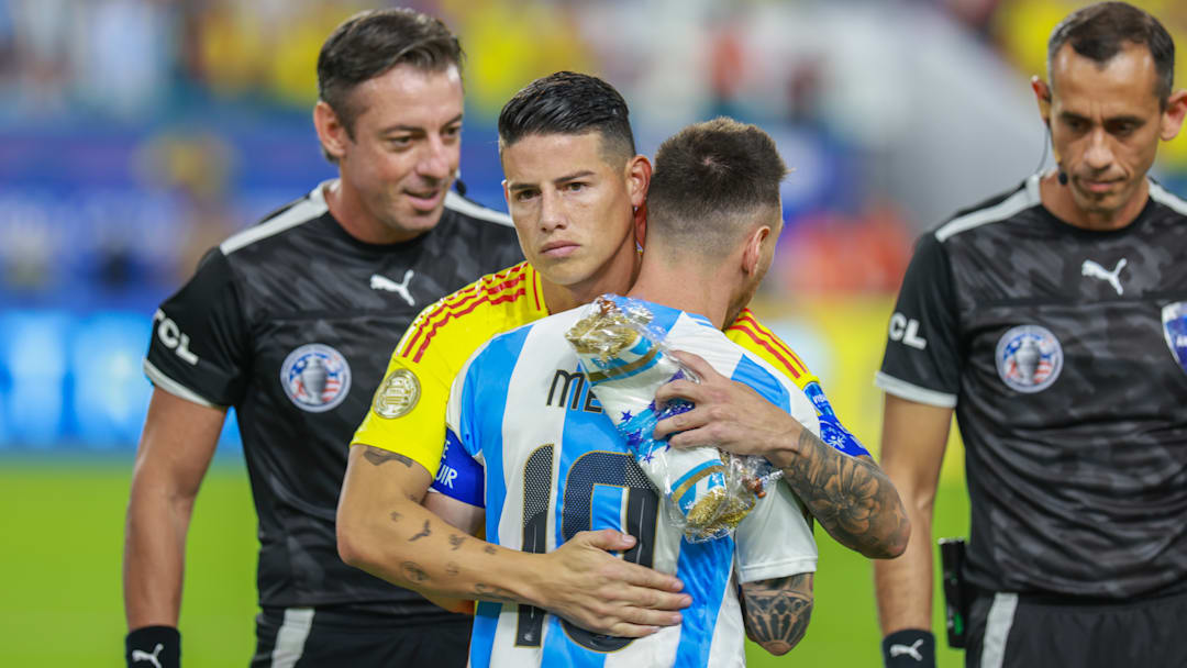 Lionel Messi y James Rodríguez intercambiaron palabras en las Eliminatorias 