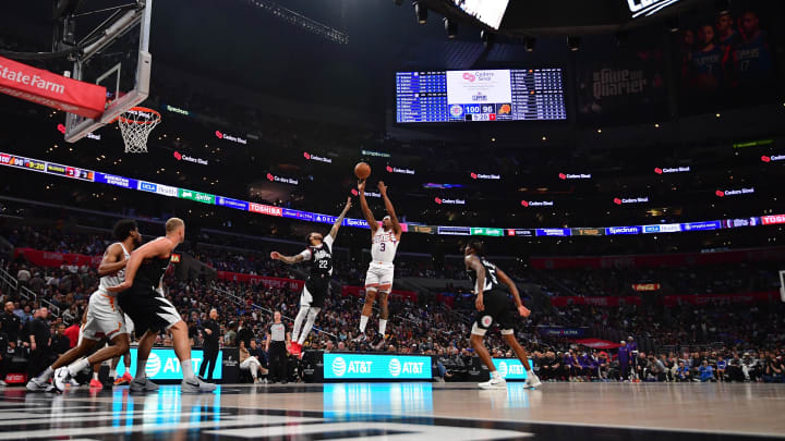 Phoenix Suns guard Bradley Beal (3) shoots against Los Angeles Clippers guard Xavier Moon (22) during the second half at Crypto.com Arena. 