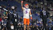 Boise State Broncos edge Jayden Virgin-Morgan.