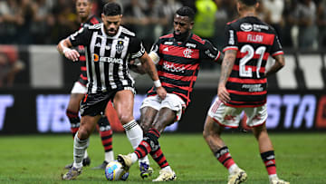 Flamengo e Atlético disputam os primeiros 90 minutos da final da Copa do Brasil. 