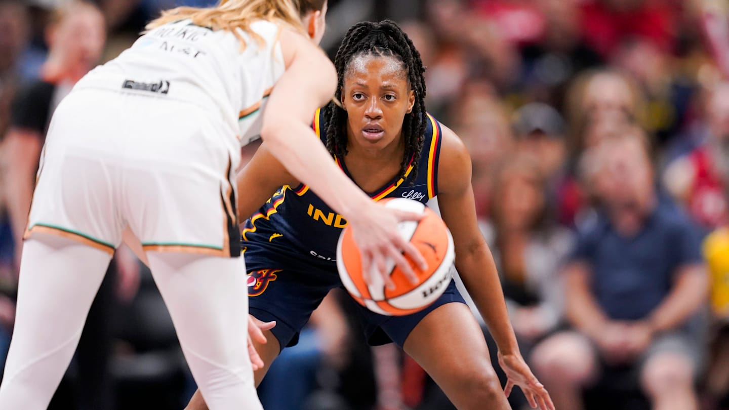 Sheryl Swoopes Believes Fever 'Didn't Do a Very Good Job' Recognizing Kelsey  Mitchell