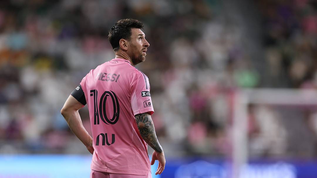 Inter Miami captain Lionel Messi looks up at the scoreboard during the second half of the Leagues Cup match against Club León.