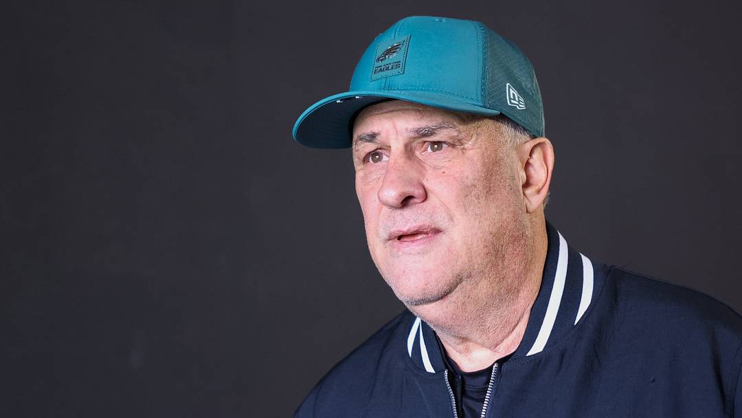 Dec 14, 2025; Philadelphia, Pennsylvania, USA; Philadelphia Eagles defensive coordinator Vic Fangio walks onto the field before the game against the Las Vegas Raiders at Lincoln Financial Field. Mandatory Credit: Bill Streicher-Imagn Images