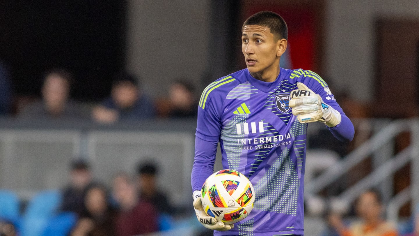 The 19-year-old exceptional goalkeeper of the San José Earthquakes could sign with Club América
