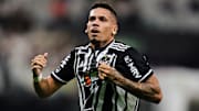 Artilheiro do Brasileirão, Paulinho está pronto para um novo desafio com o uniforme do Galo.