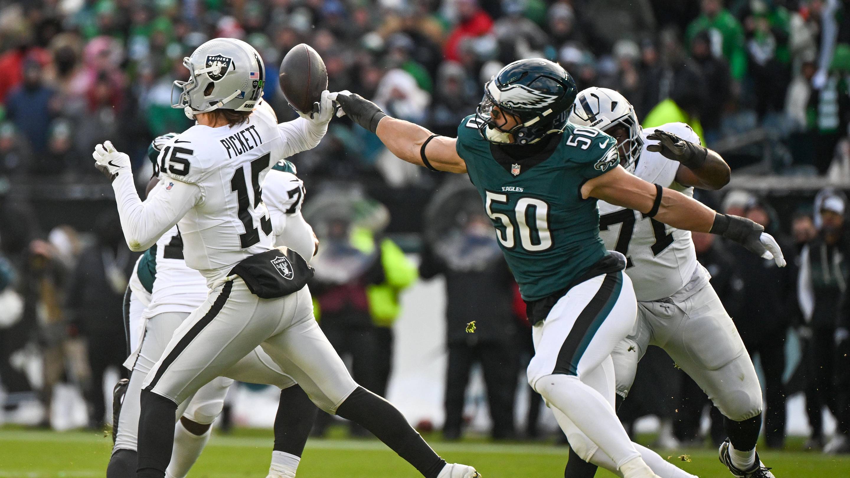 Eagles Ease Angst, End 3-Game Slide With Dominant Shutout Of Raiders